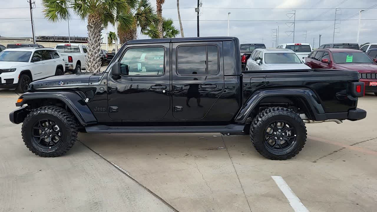 Thumbnail: 2025 Jeep Gladiator - 5