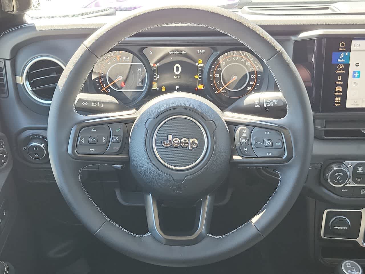 Thumbnail: 2026 Jeep Gladiator - 23