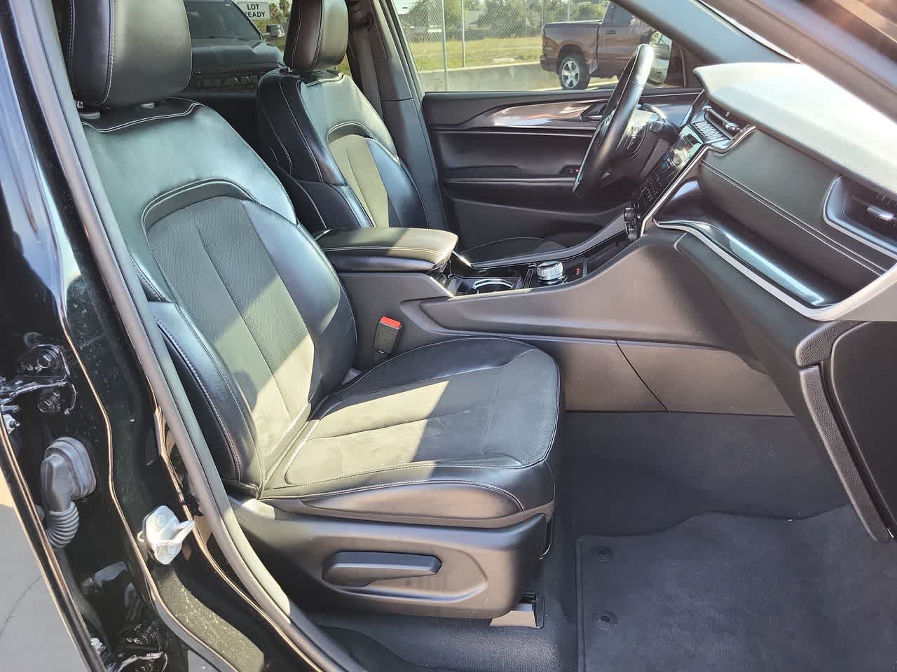 Thumbnail: 2021 Jeep Grand Cherokee L - 22