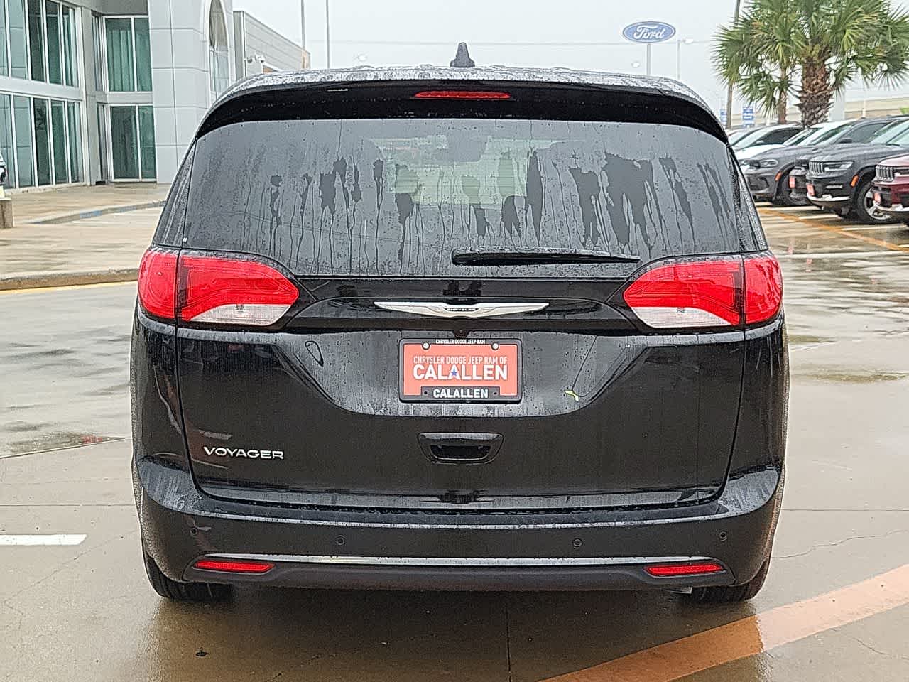 Thumbnail: 2026 Chrysler Voyager - 13