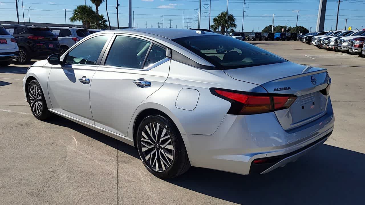 Thumbnail: 2024 Nissan Altima - 6
