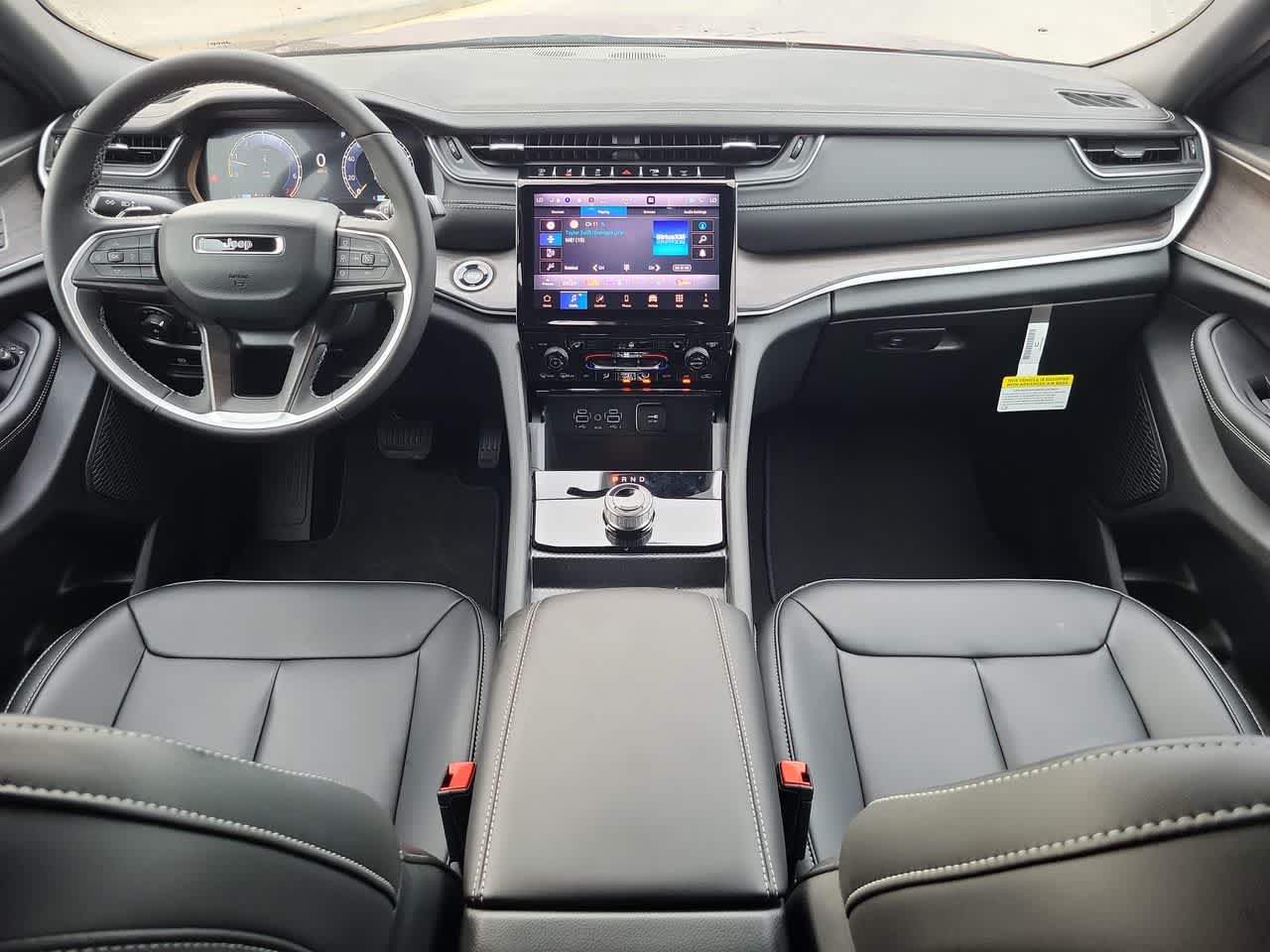 Thumbnail: 2025 Jeep Grand Cherokee - 18