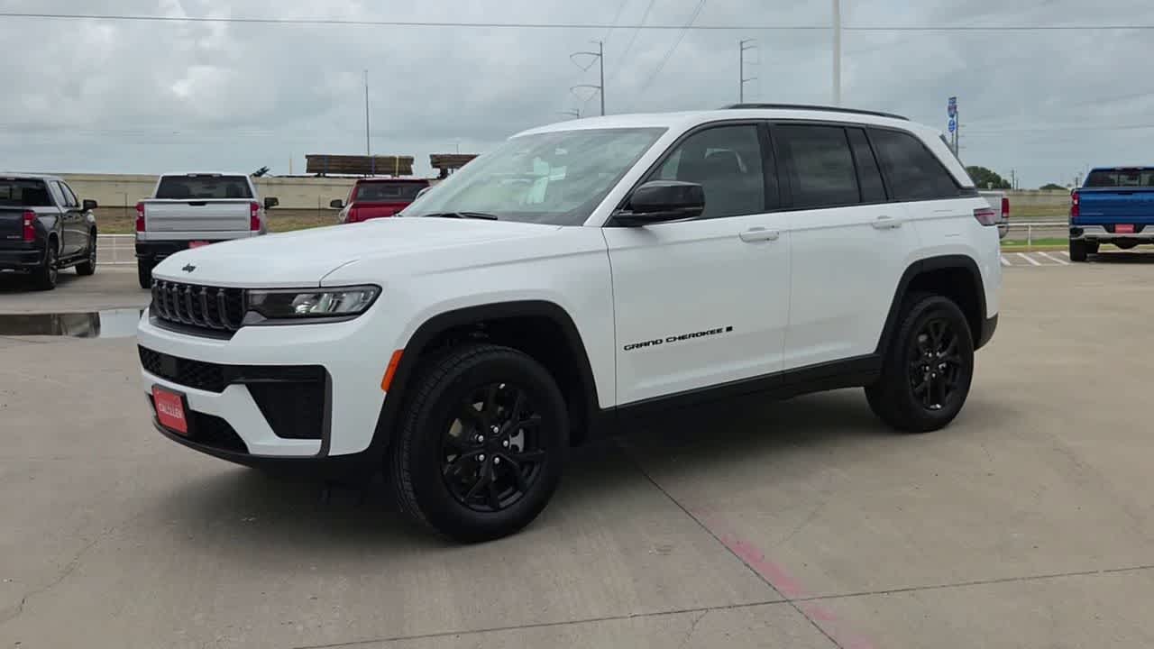 Thumbnail: 2026 Jeep Grand Cherokee - 4