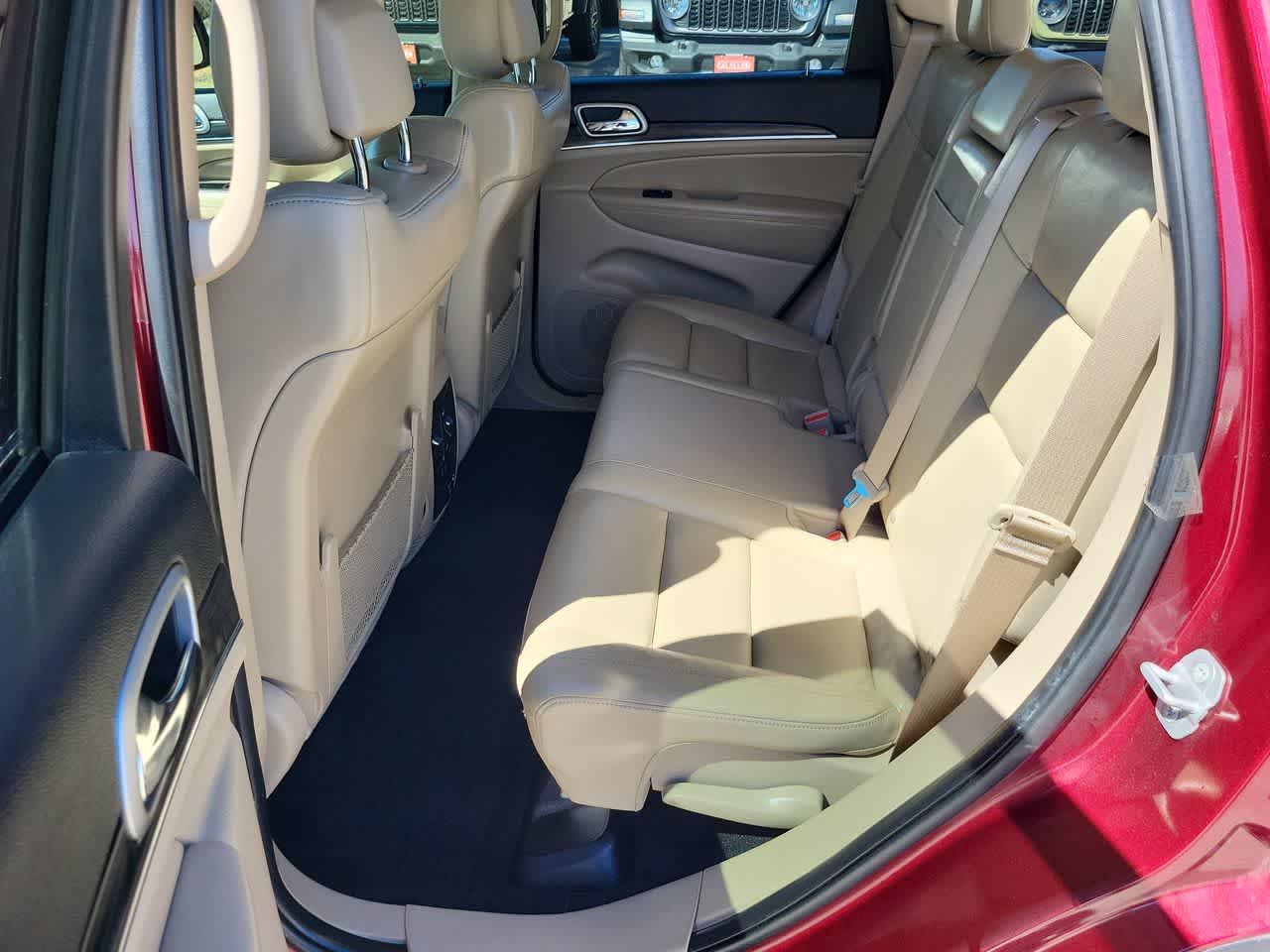 Thumbnail: 2022 Jeep Grand Cherokee - 21