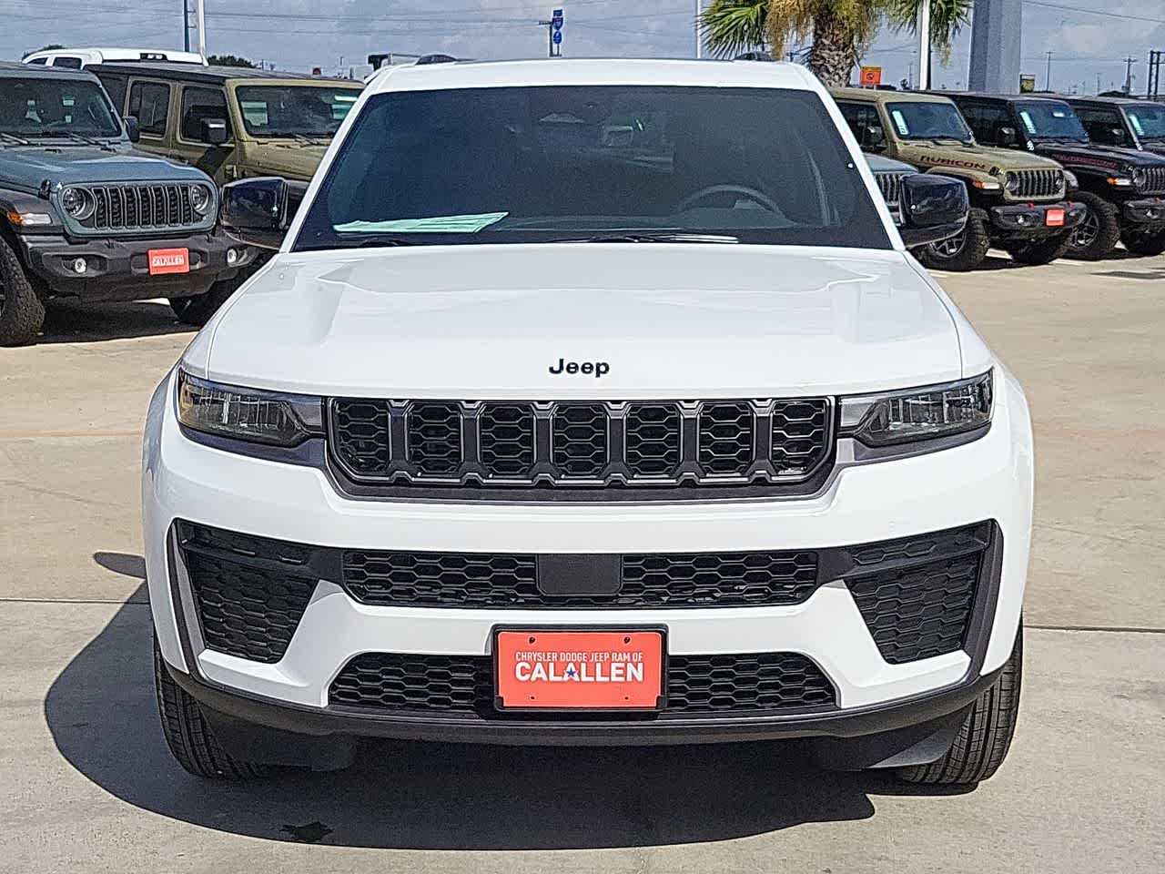 Thumbnail: 2026 Jeep Grand Cherokee - 14