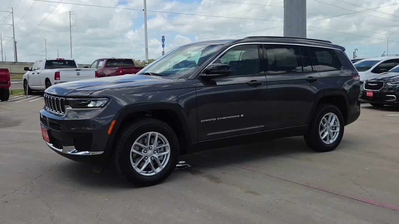 Thumbnail: 2026 Jeep Grand Cherokee - 4