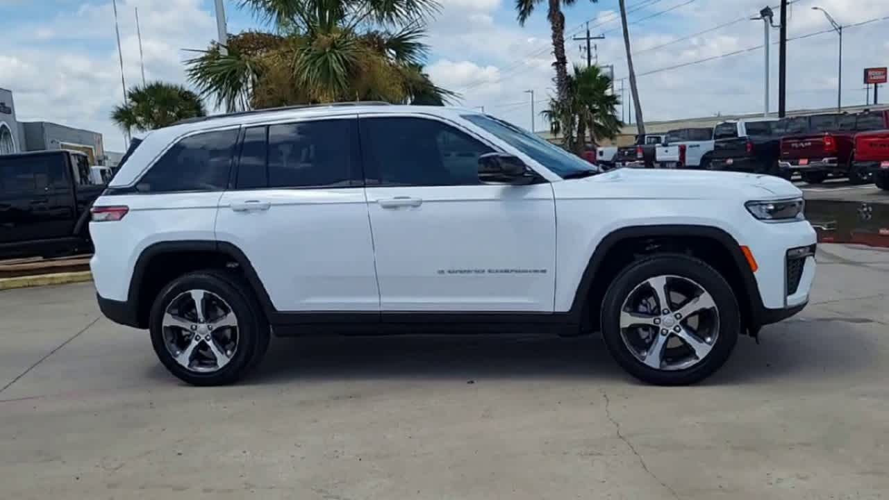 Thumbnail: 2026 Jeep Grand Cherokee - 9