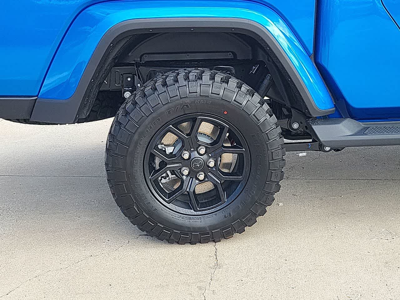 Thumbnail: 2026 Jeep Gladiator - 16
