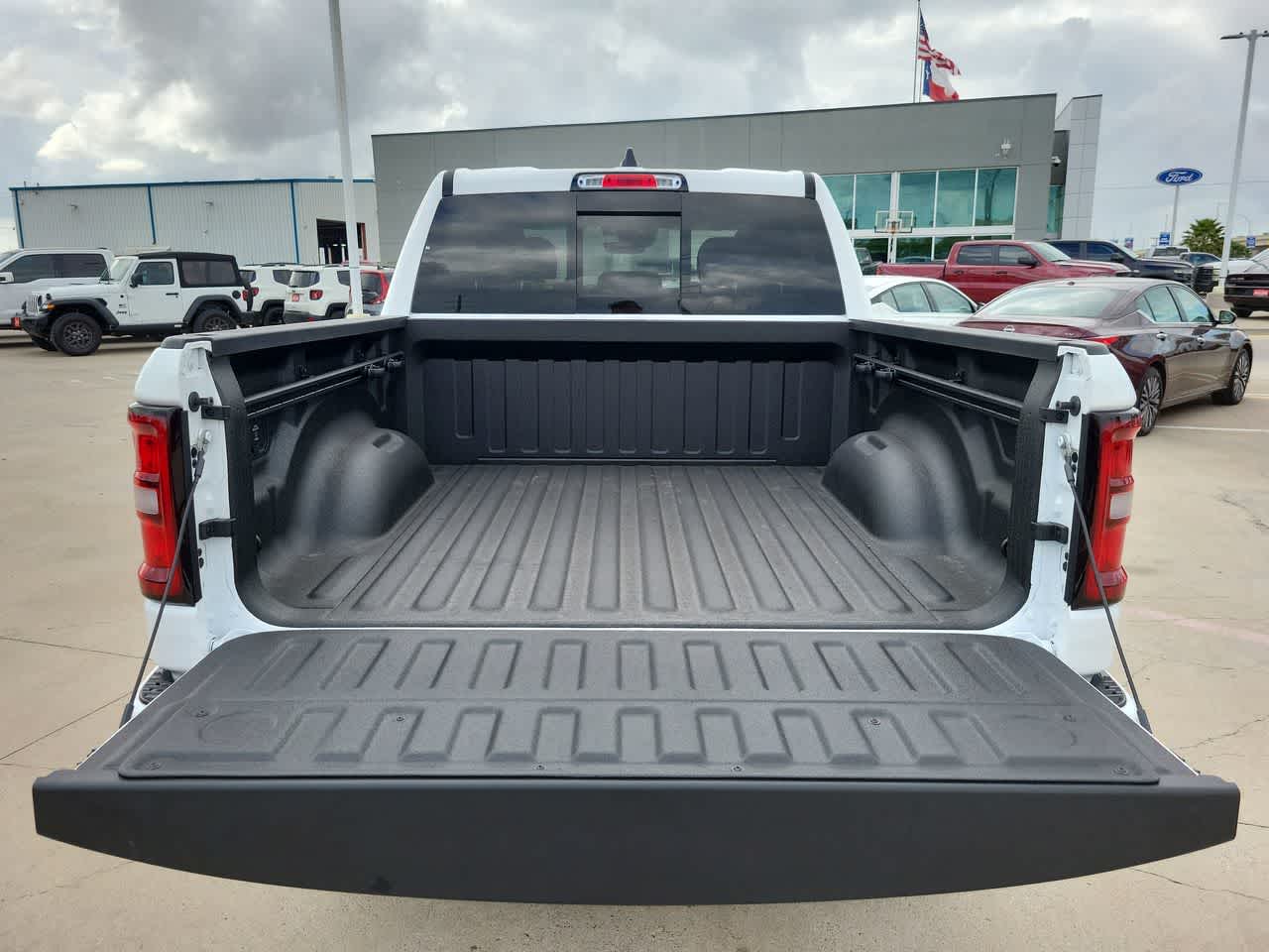 Thumbnail: 2026 RAM 1500 - 27