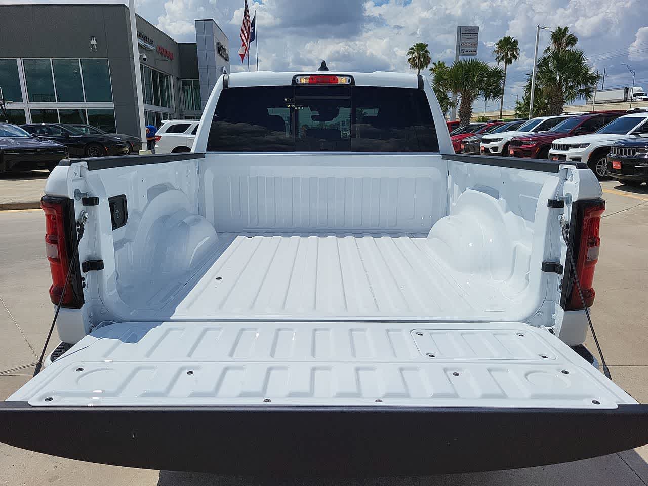 Thumbnail: 2026 RAM 1500 - 27