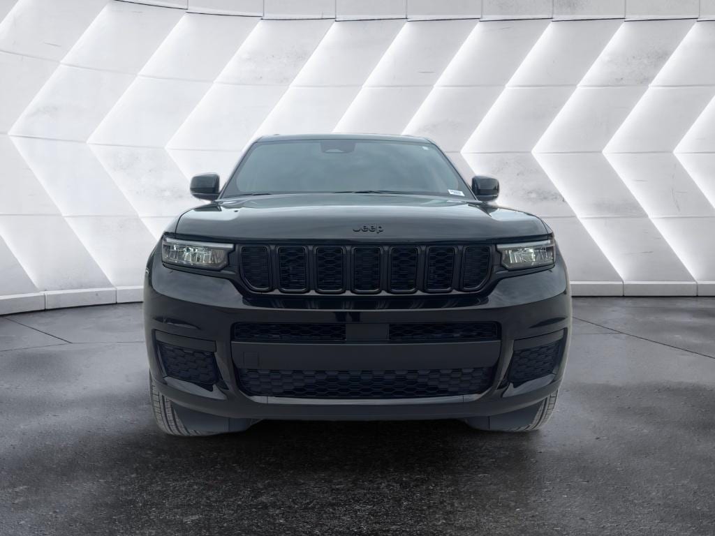 New 2025 Jeep Grand Cherokee Laredo SUV