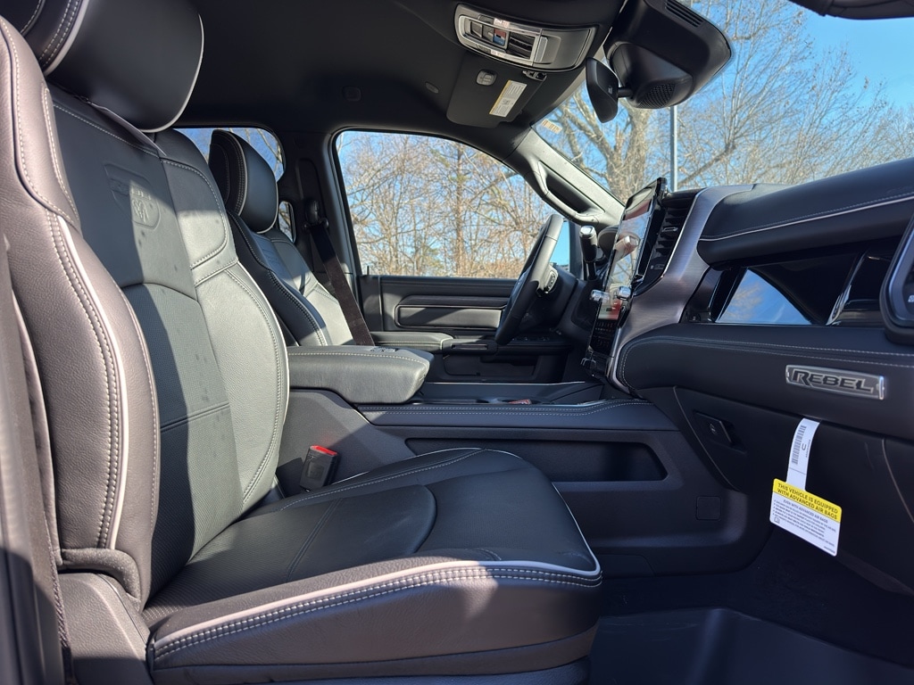 2026 RAM 2500 Rebel - Photo 17