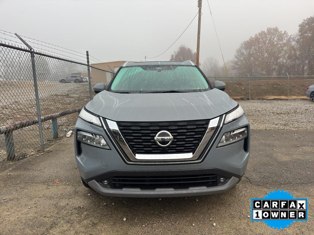 2021 Nissan Rogue SL photo 2