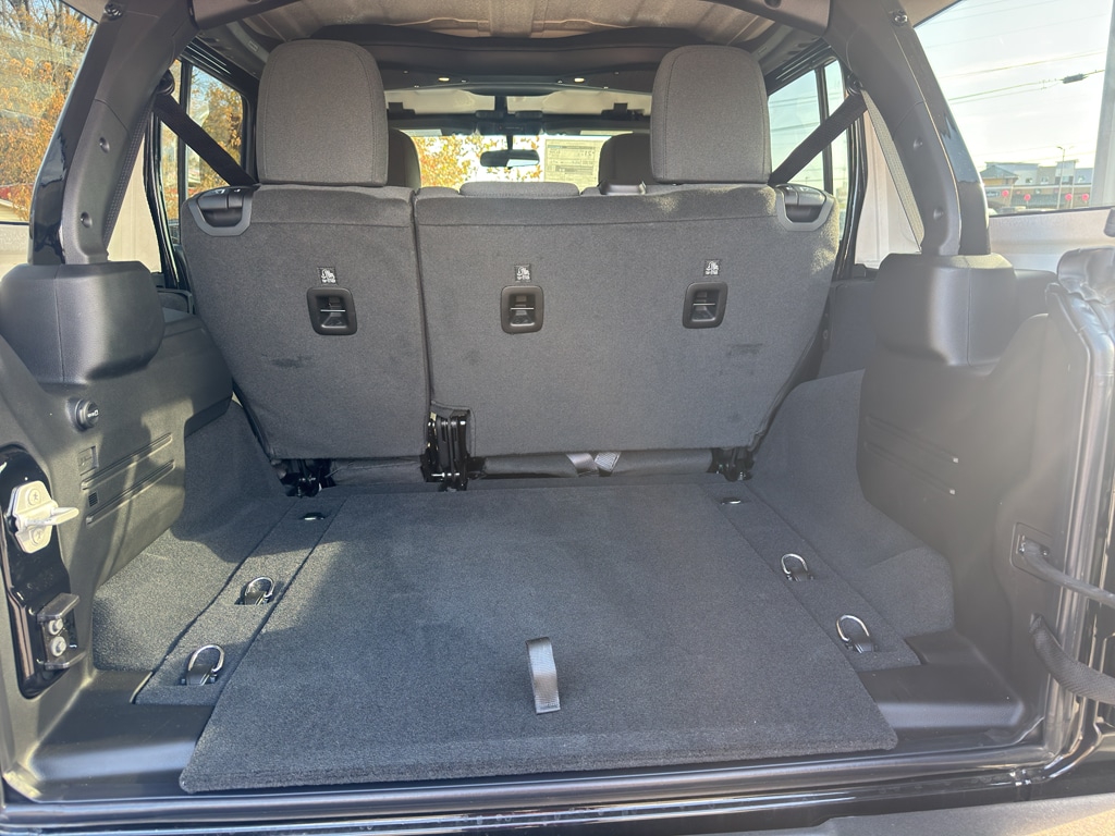 2026 Jeep Wrangler 4-Door Sport - Photo 18