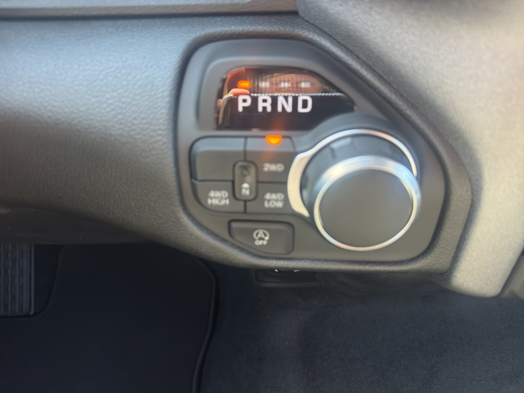 2026 RAM 1500 Express - Photo 15