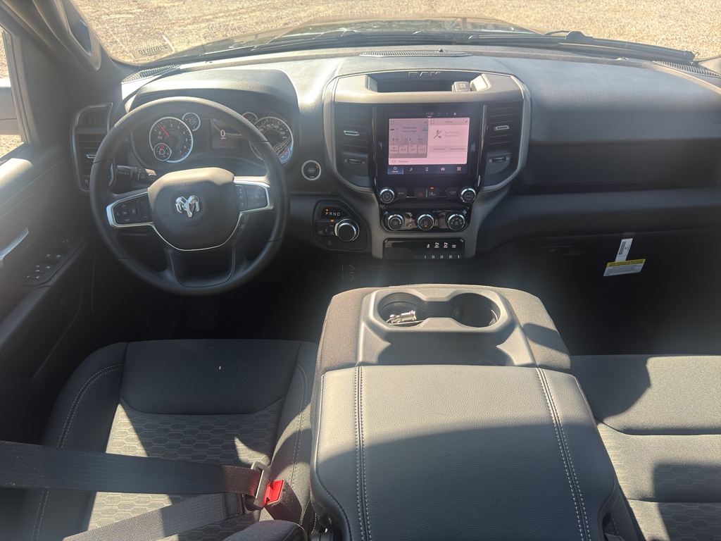 2026 RAM 1500 Express - Photo 12