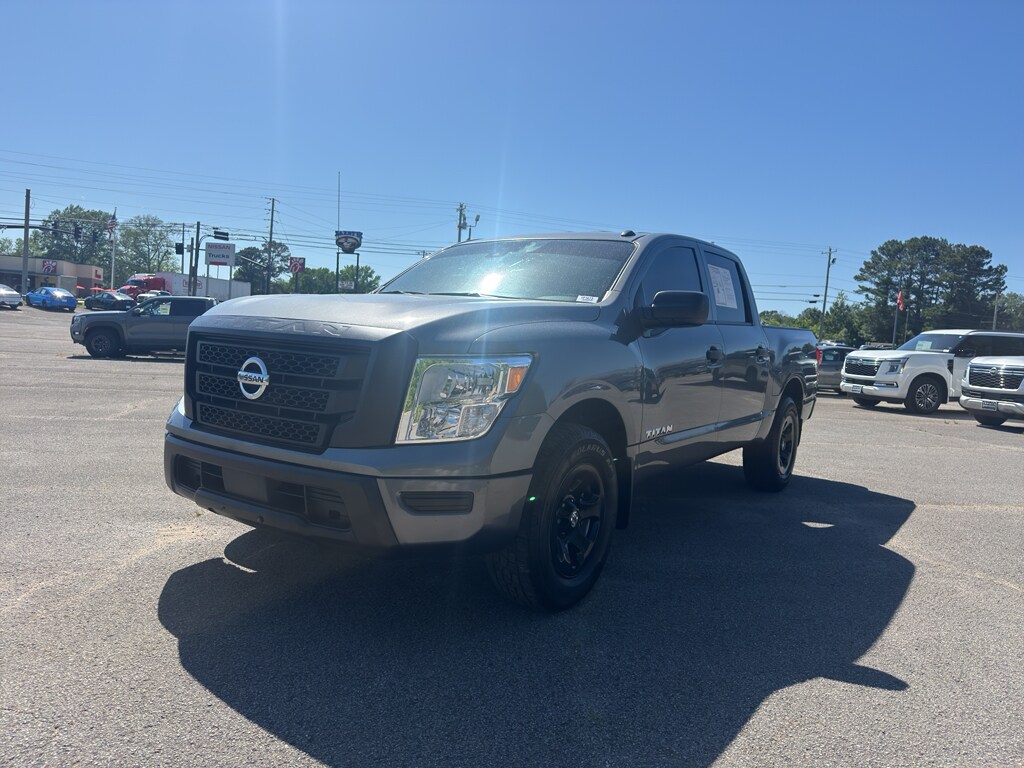 2021 Nissan Titan S photo 3