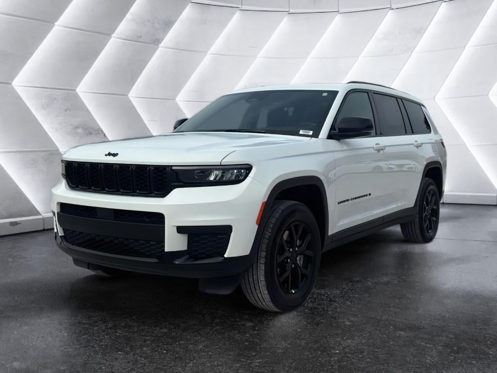 New 2025 Jeep Grand Cherokee Laredo SUV
