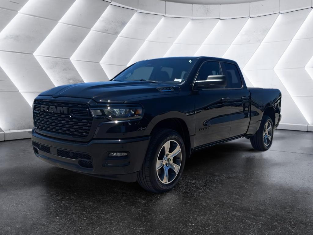 2025 Ram 1500 Tradesman photo 3