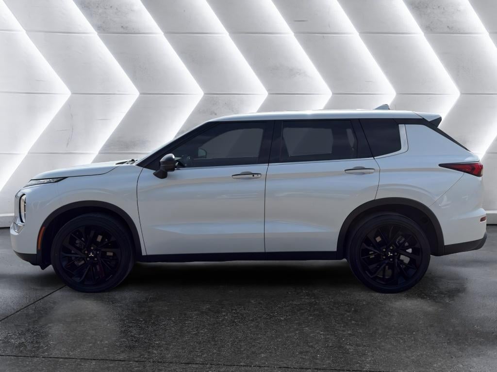 Used 2023 Mitsubishi Outlander SE Black Edition SUV