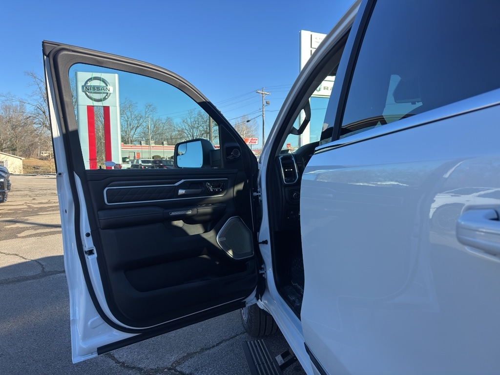 2026 RAM 1500 Tungsten - Photo 18