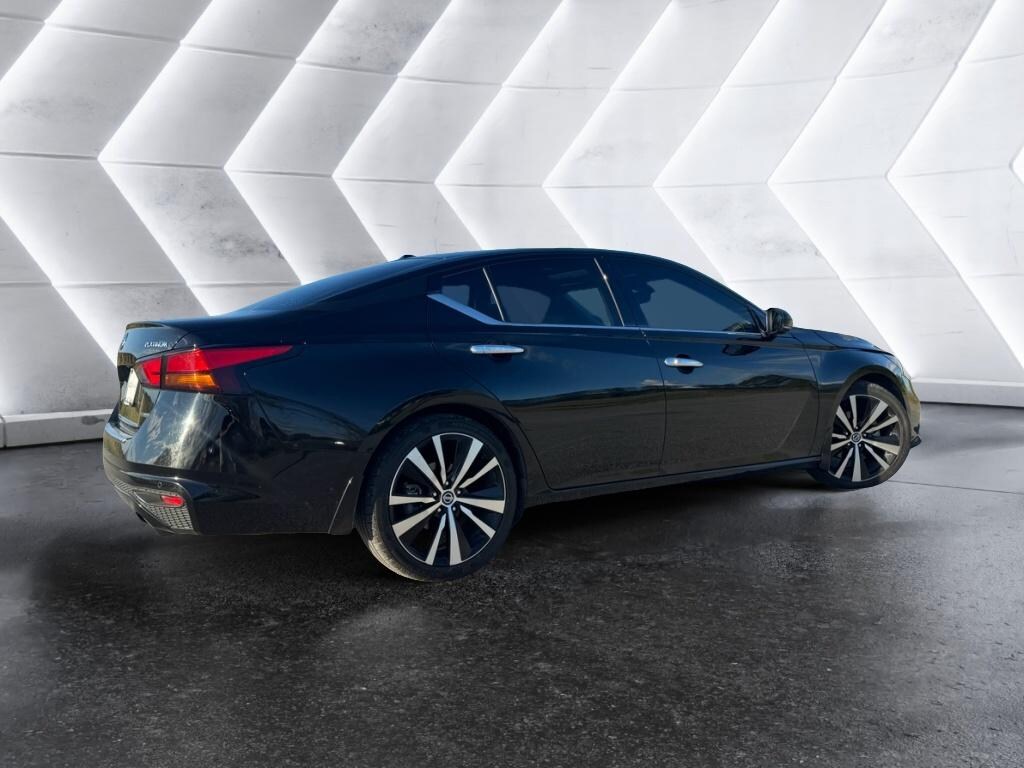 Used 2020 Nissan Altima 2.0 Platinum Sedan
