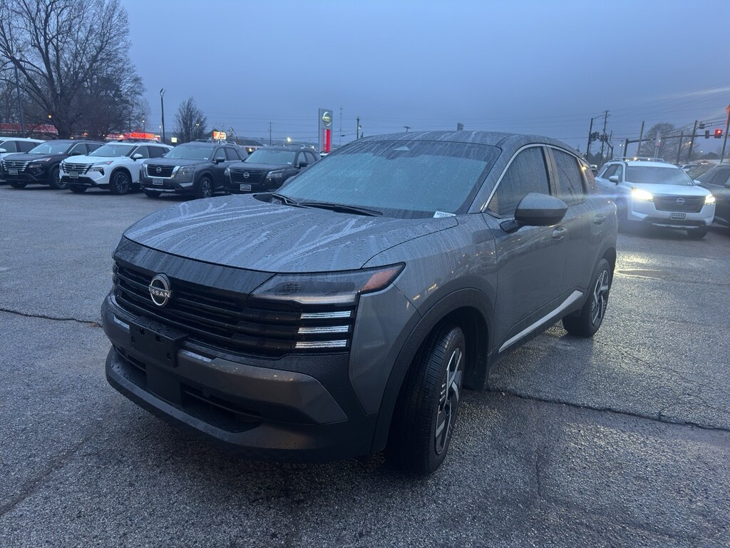 Used 2025 Nissan Kicks SV SUV