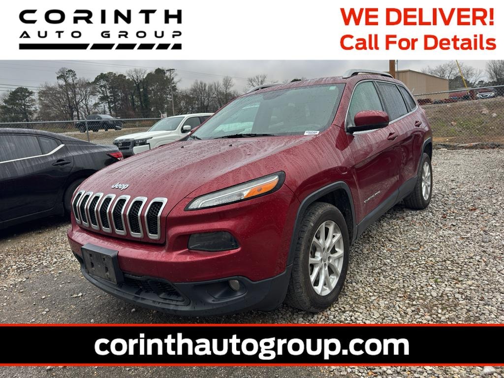 Used 2017 Jeep Cherokee Latitude FWD SUV