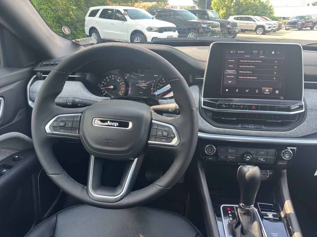2025 Jeep Compass Latitude - Photo 13
