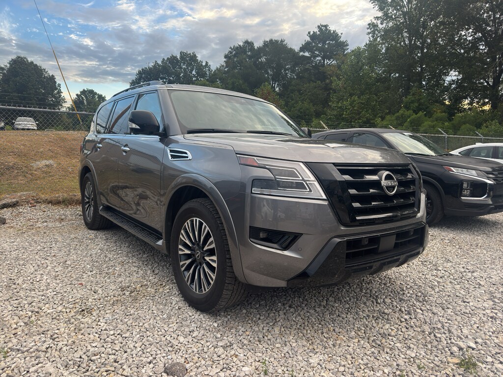 2023 Nissan Armada Midnight Edition photo 3