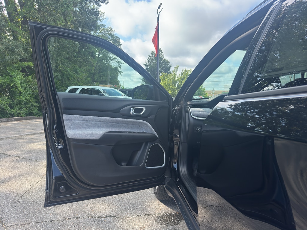 2025 Jeep Compass Latitude - Photo 18