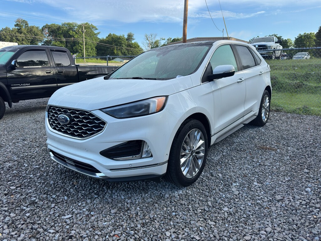 2022 Ford Edge Titanium photo 3