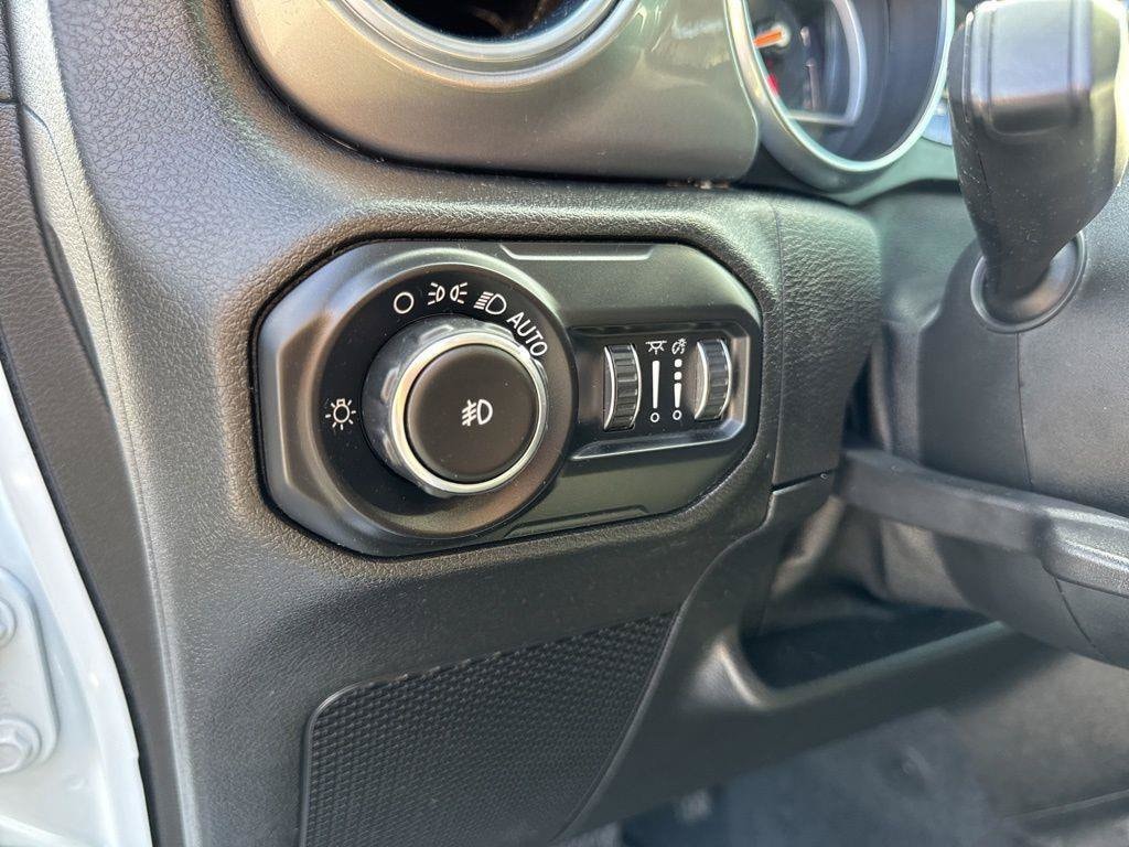 2020 Jeep Wrangler Unlimited Sahara - Photo 41