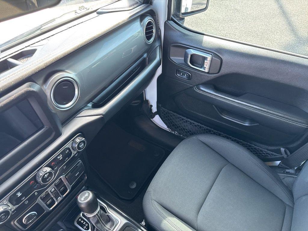 2020 Jeep Wrangler Unlimited Sahara - Photo 31