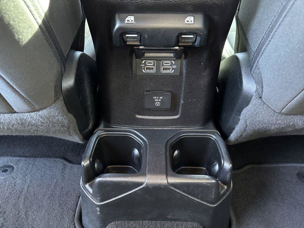 2020 Jeep Wrangler Unlimited Sahara - Photo 22