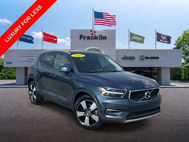 2021 Volvo XC40 Momentum