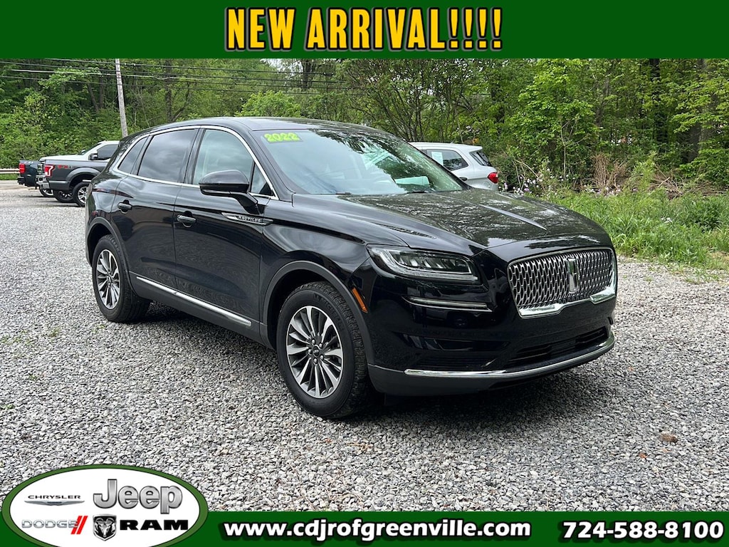 2022 Lincoln Nautilus Standard photo 2