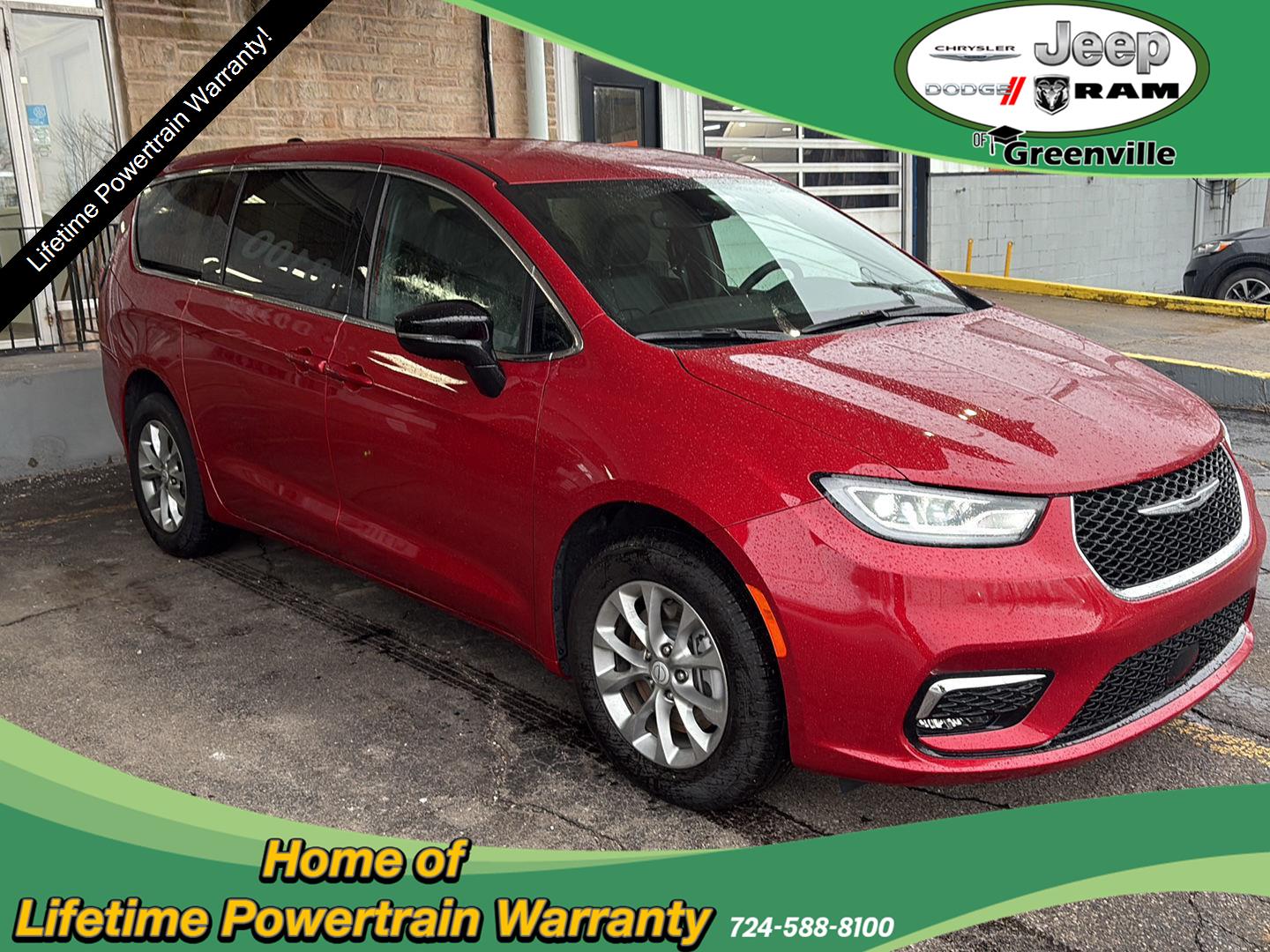 2026 Chrysler Pacifica Select's photo