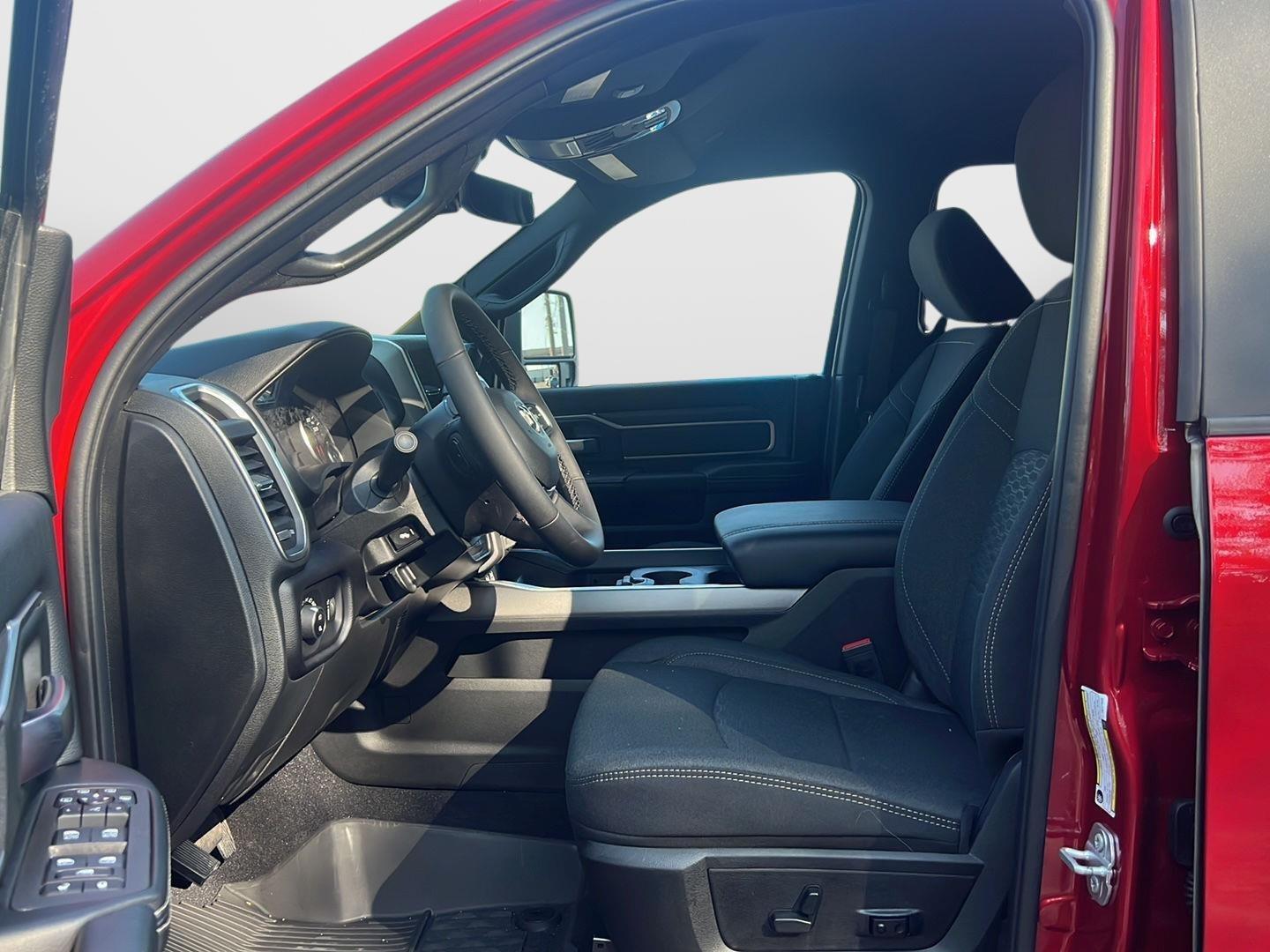 2026 RAM 2500 Big Horn - Photo 18