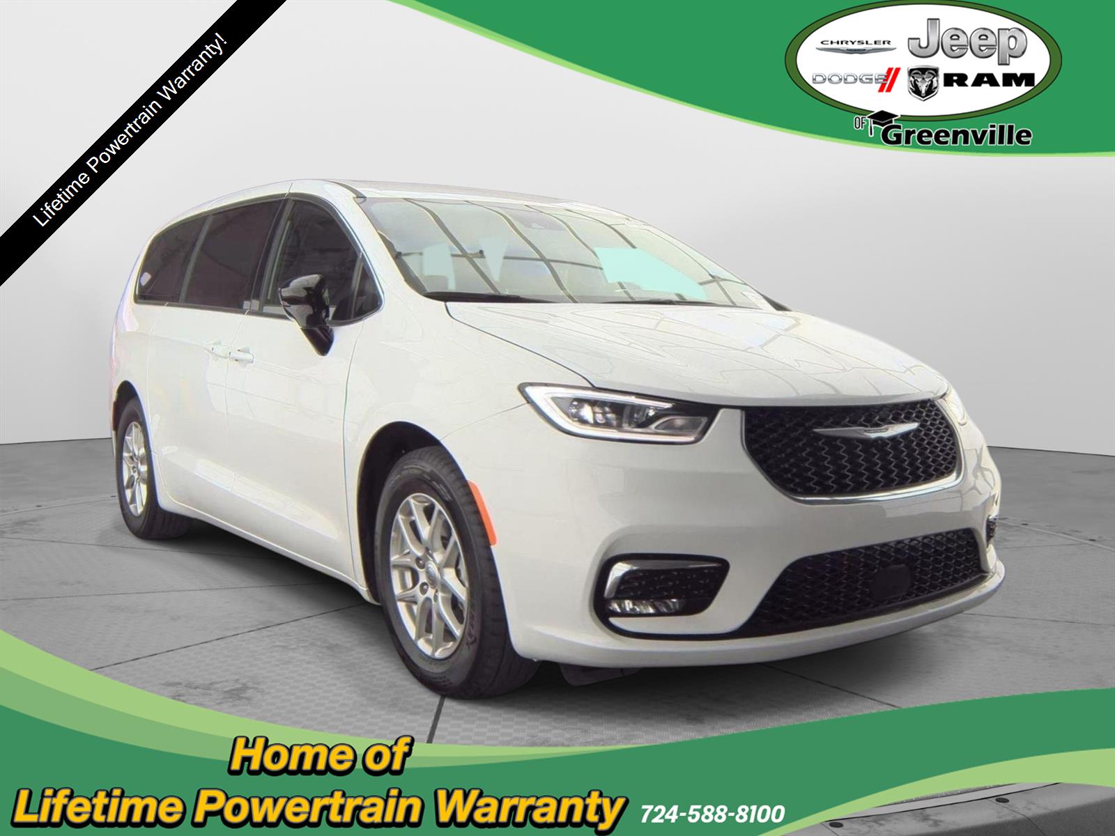 2025 Chrysler Pacifica Select's photo