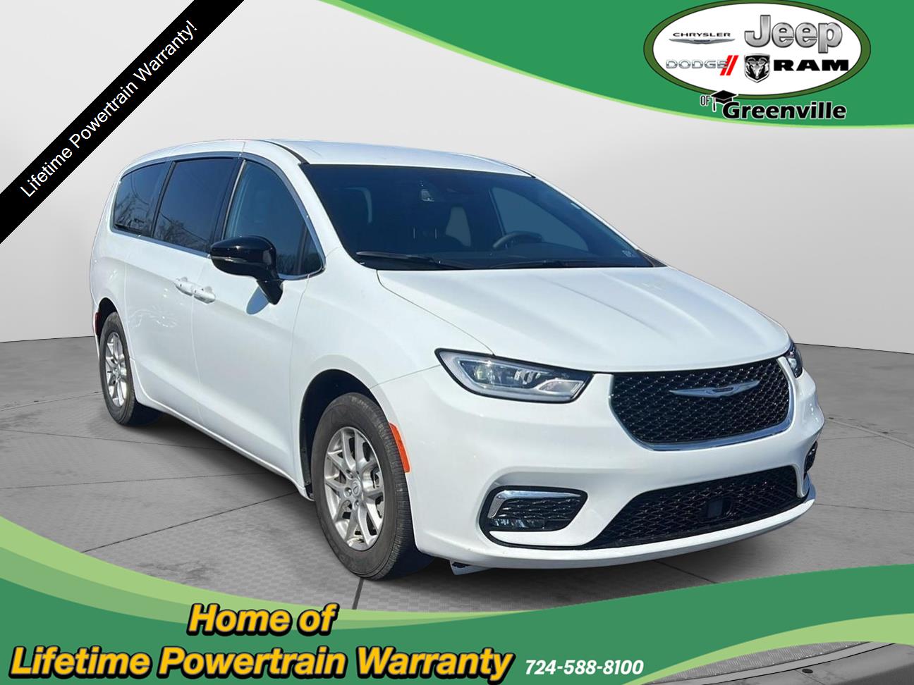 2026 Chrysler Pacifica Select's photo