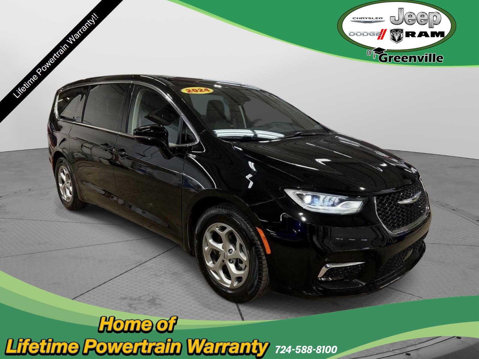 2024 Chrysler Pacifica Limited's photo