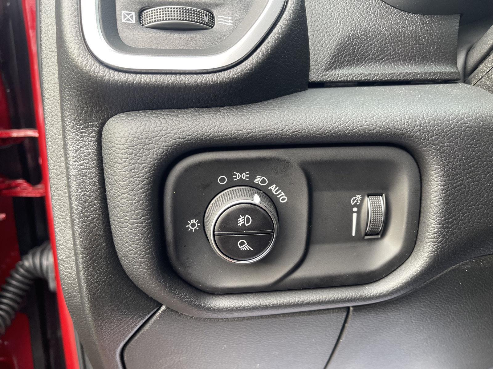 2026 RAM 3500 Big Horn - Photo 13