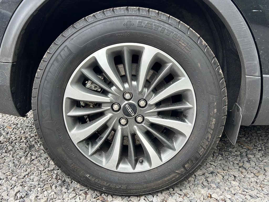 2022 Lincoln Nautilus Standard photo 4