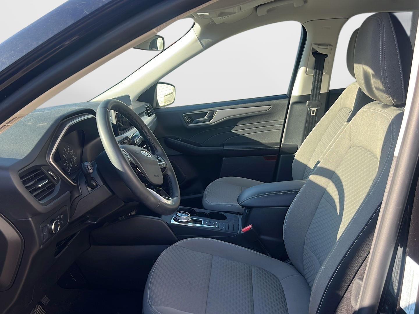 Used 2022 Ford Escape SE with VIN 1FMCU9G61NUB65499 for sale in Greenville, PA