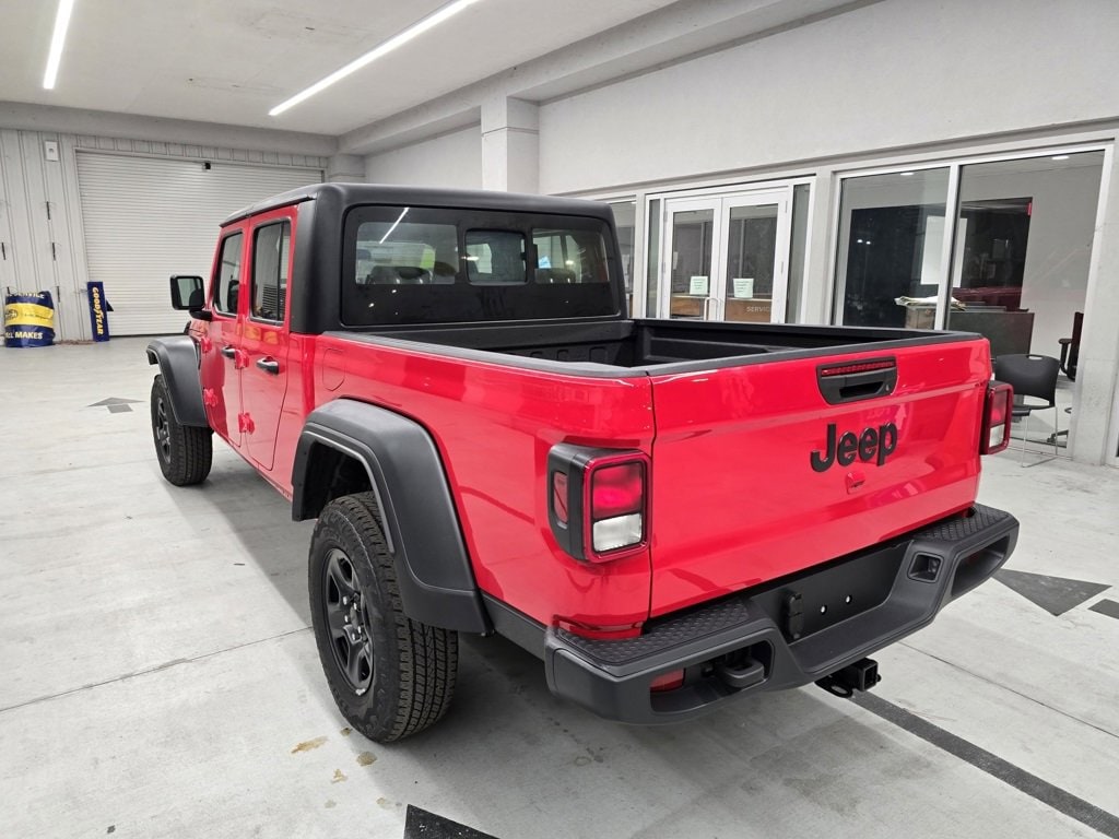New 2025 Jeep Gladiator SPORT 4X4 Pickup