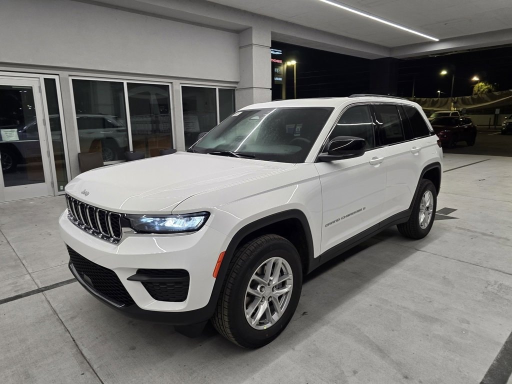 New 2025 Jeep Grand Cherokee LAREDO X 4X2 Sport Utility