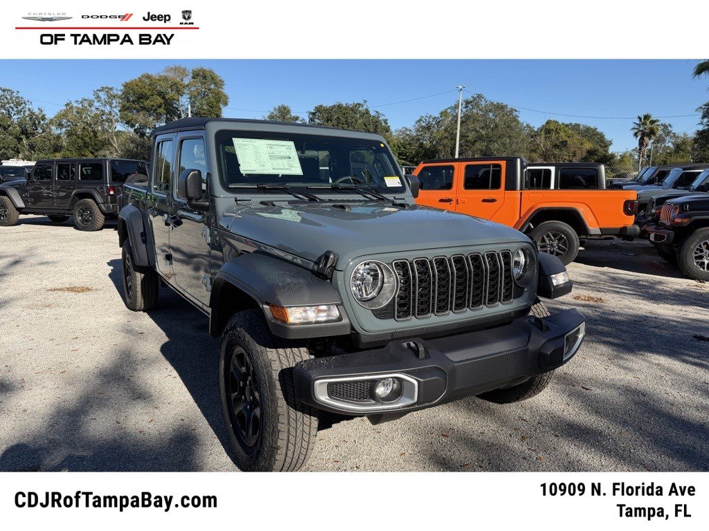 2026 Jeep Gladiator Sport's photo