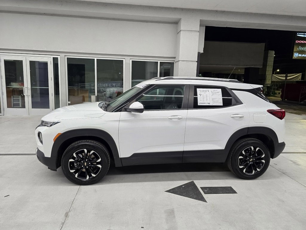 2023 Chevrolet Trailblazer LT photo 3