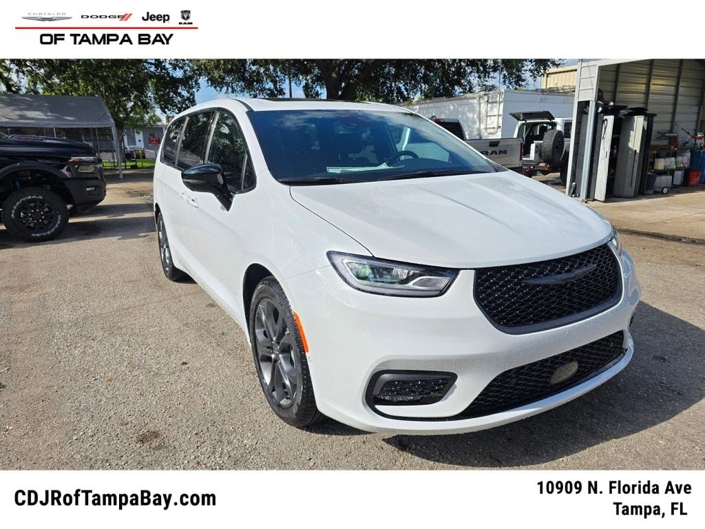 2026 Chrysler Pacifica